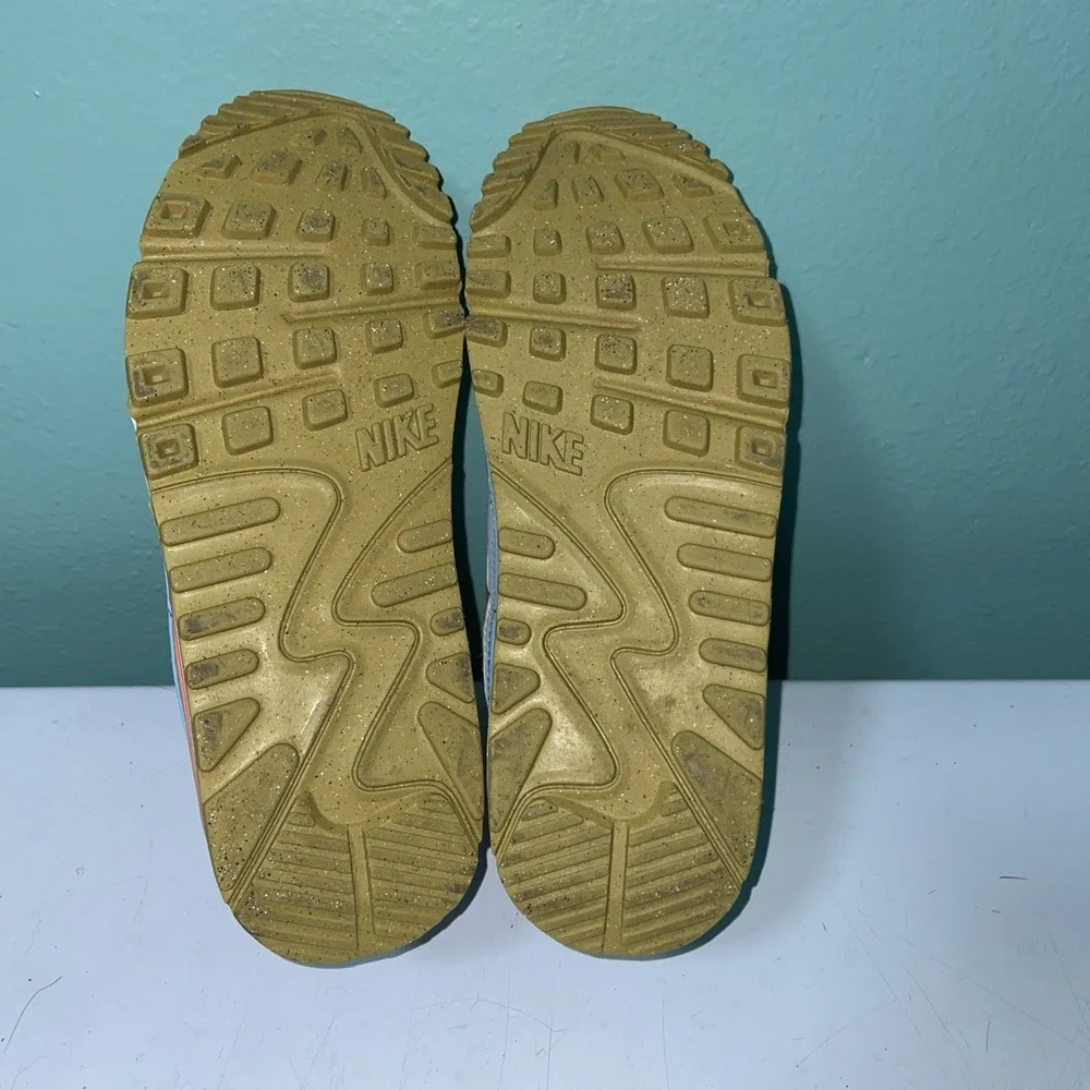 Size 7 womens - Nike Air Max 90 Sun Club